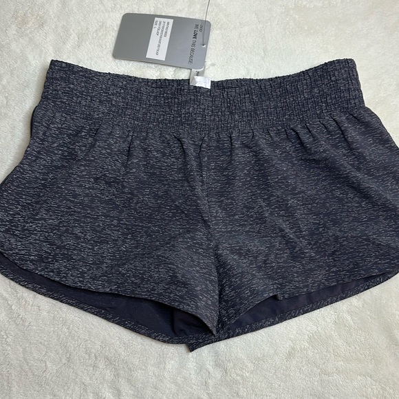 Lorna Jane Zip It Running Shorts Size L - Picture 1 of 4